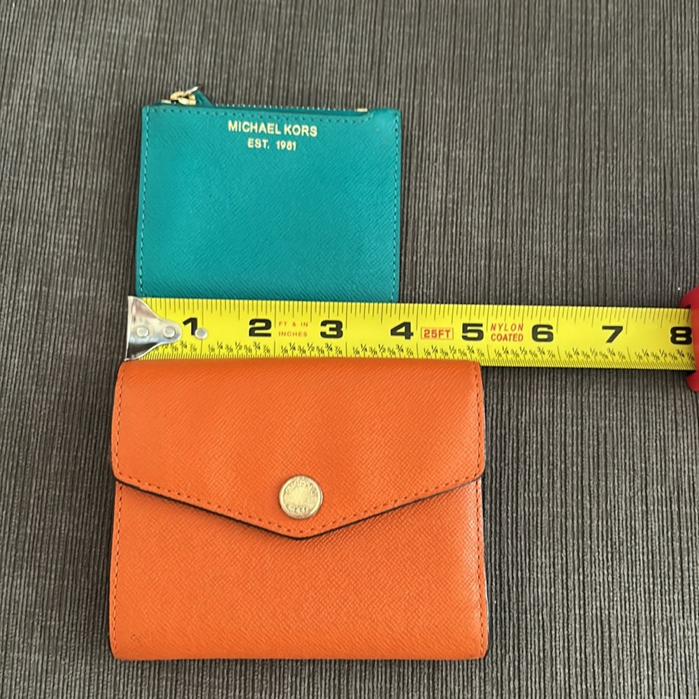 MICHAEL KORS Small Trifold Wallet and Coin pouch - Picture 8 of 16
